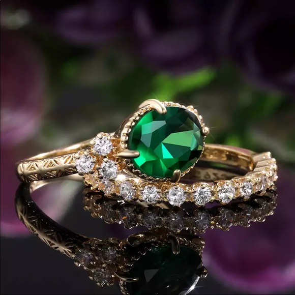 New Women’s 2Pcs Yellow Gold Plated Emerald Ring - Picture 6 of 6
